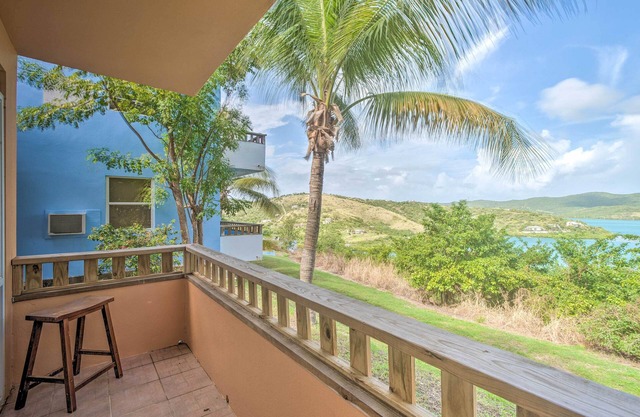 ¡NUEVO! Island Apt w / Panoramic Ensenada Honda View!