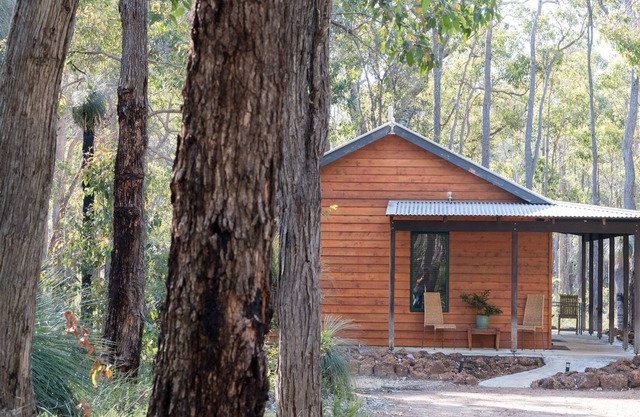 Island Brook Chardonnay Chalet- Exclusive Escapes Rural Margaret River chalet