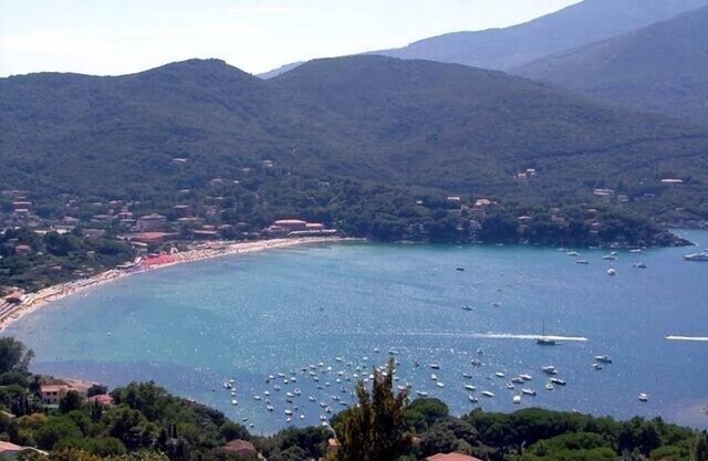 entre el cielo y el mar a 350 metros de la hermosa playa de Procchio