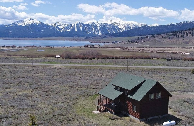 Island Park Home - Lake View - Near Yellowstone