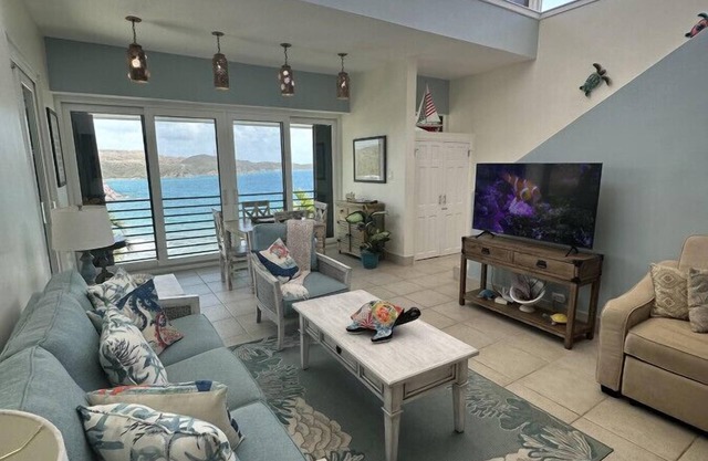 Island Time Luxury Loft Condo!