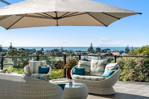 Island Views - Waihi Beach Holiday Home
