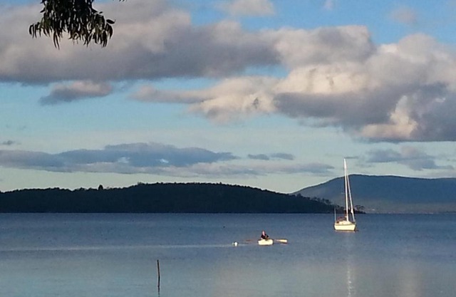 Islandview Beachhouse-Apartment - 60 m to Beach, Dover 7117 TAS