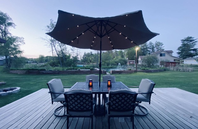 Isle of the Wilds 4 habitaciones, 2 baños en Bass Lake WiFi, cable, kayaks, alquiler de pontones
