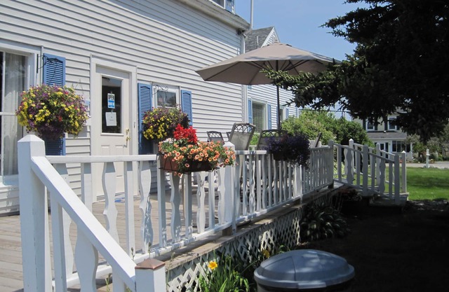 Isleview Motel and Cottages