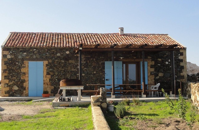 redil aislado tradicional con piscina con vistas al campo. mar 500