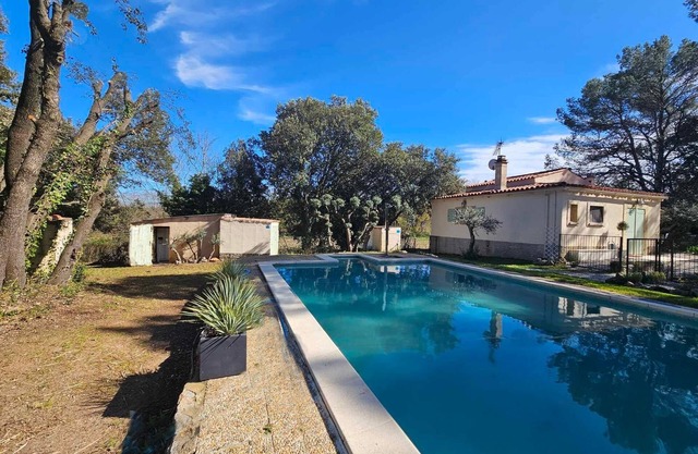 Issola - Maison familiale avec piscine