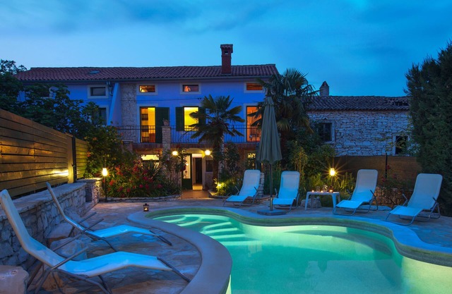 Villa de Istria 'Ladonja', casa de piedra para 12 personas con piscina