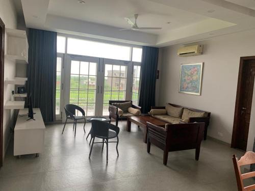 IT City Home Stay
