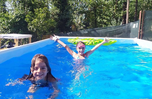 Casa vacacional vallada con terraza, billar y piscina exterior