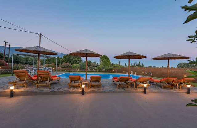 Es un placer darle la bienvenida a la isla de Kefalonia e invitarlo a disfrutar