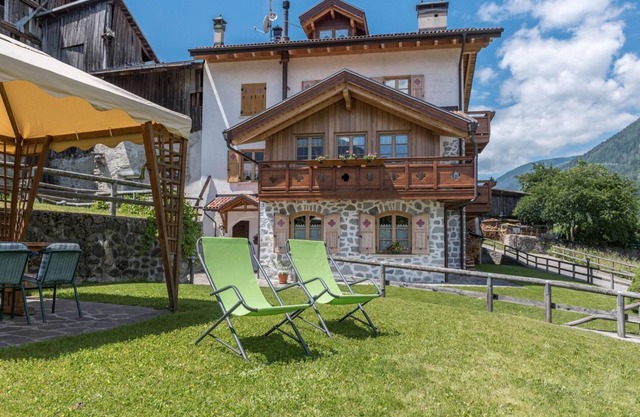 Encantador apartamento en Commezzadura con jardín