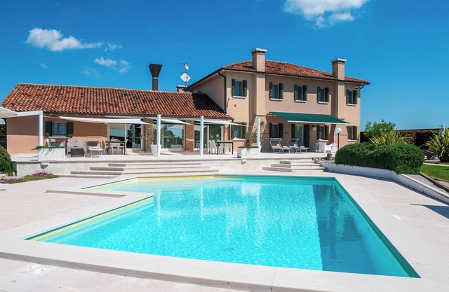 DAISY aplicación de lujo. en casa de campo con piscina, WIFI, aire acondicionado.