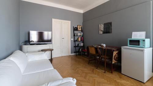 Italianway - Rosmini 13 B