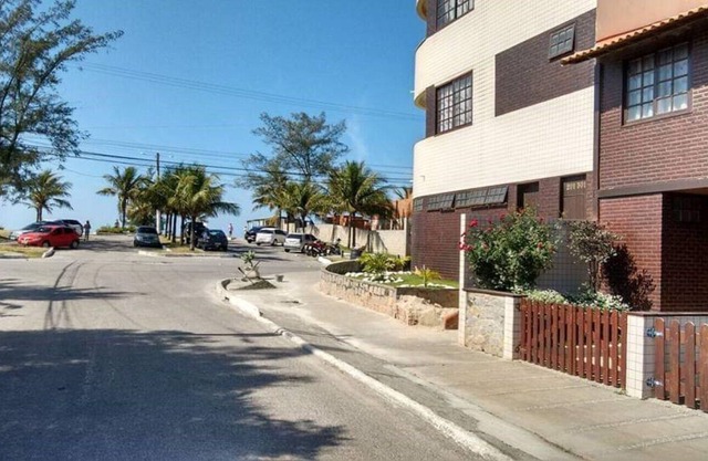 Itaúna en la orilla de la playa, al lado del Mundial de Surf