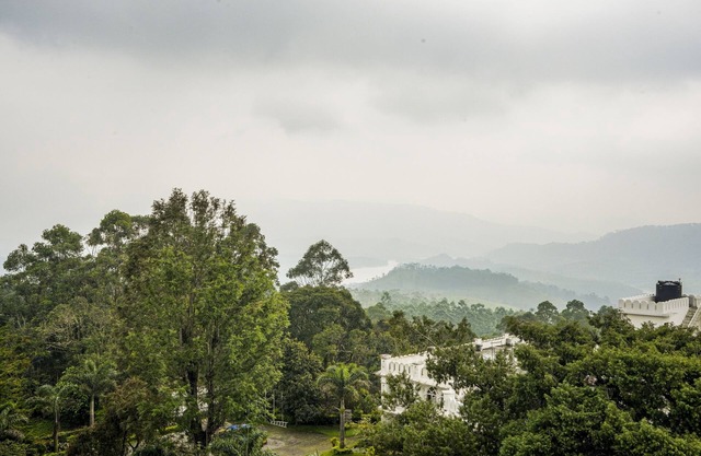 Itsy Hotels Classiyo Munnar Crown Resorts