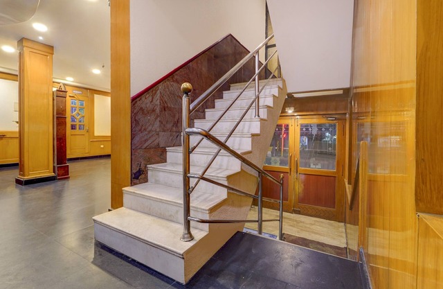 Itsy Hotels Coastal Grand Sathyam