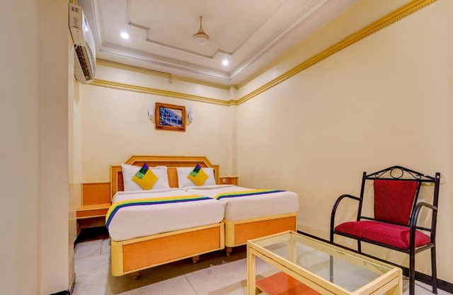 Itsy Hotels Coastal Grand Sathyam
