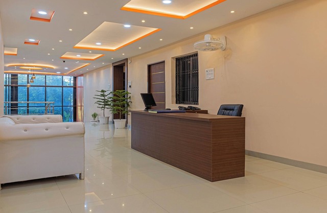 Itsy Hotels Kashi Grand, BHU