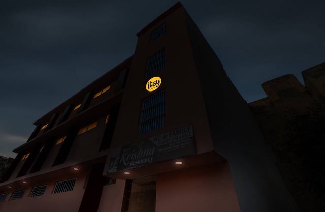 Itsy Hotels Krishna Residency, Govardhan Chauraha