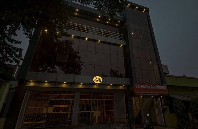 Itsy Hotels Om Pushp Residency