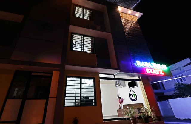 Itsy Hotels Rain Tulsi Stayz, Palarivattom Junction