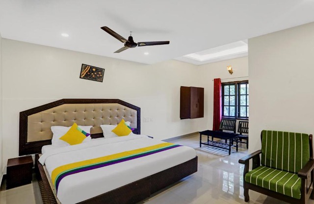 Itsy Hotels Regalia Grand, 500 Mtrs From Madikeri Fort
