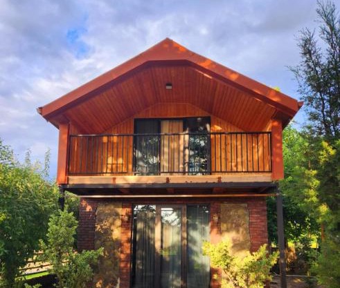 Iveria Parky and cottages