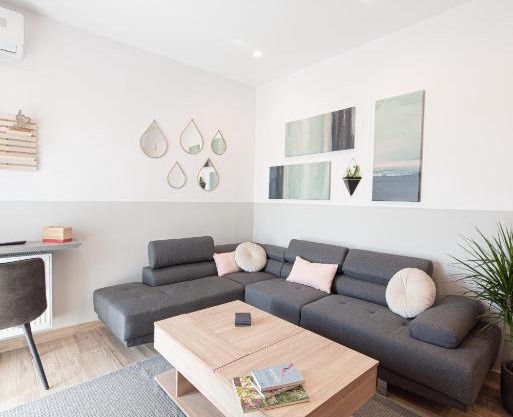 Iviskos Apartment - Hellenic Apartments Avlona
