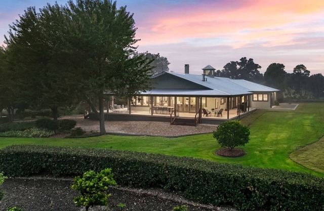 IVY HILL: 1795 Tathra Bermagui Road, Wapengo