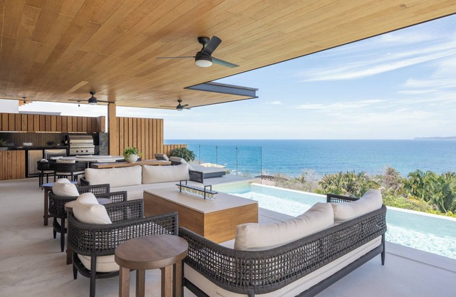 4-bedroom Punta Mita villa with SPECTACULAR OCEAN VIEWS, amenities and privacy.
