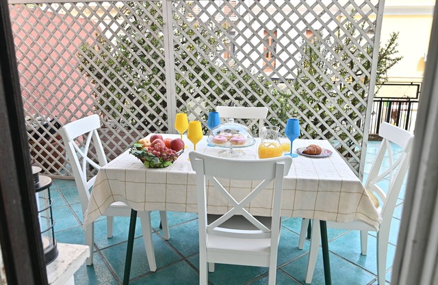 IzzHome Holiday Terrace