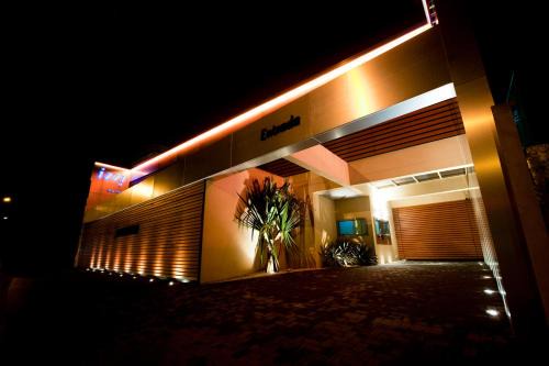 Izzi Motel 2