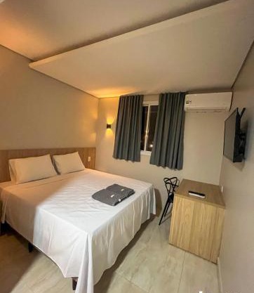 Izzy Hotel