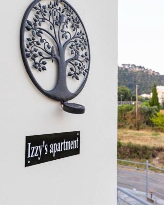 Izzy's apartment