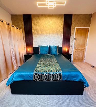 Jabeen's House Bedroom 1
