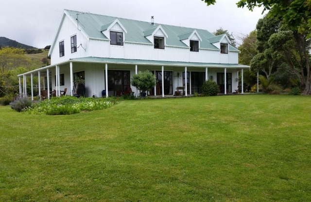 Jacaranda Lodge