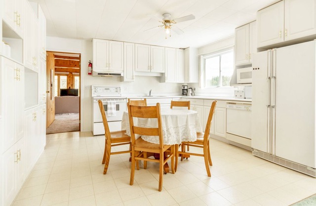 Jack's Lake Retreat - Perfect for multi-families!