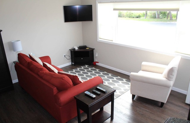Jack's on the Bay, 2 Bedroom/1 Bath A