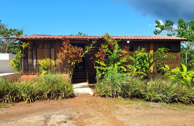 Jaco-Carara 3 dormitorios rodeado de selva tropical con piscina privada