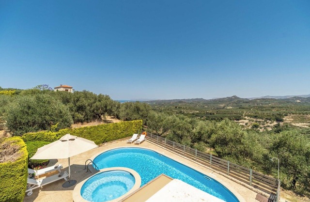 Jacuzzi ★ Área de barbacoa ★ Vista al mar ★ Piscina privada