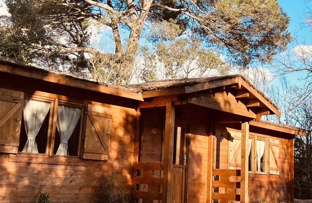 Wooden chalet Jacuzzi