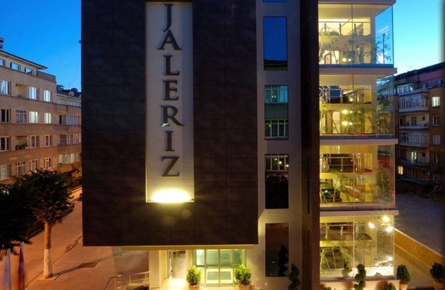 Jaleriz Hotel