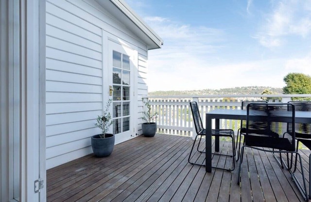 Jalil - Stunning Home With Amazing Views!