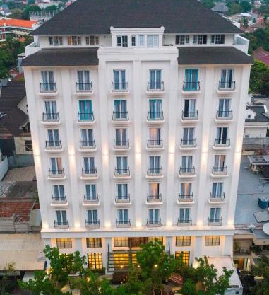 Jambuluwuk Thamrin Hotel