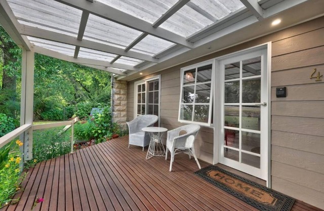 Jamieson Cottage 4 - By the River