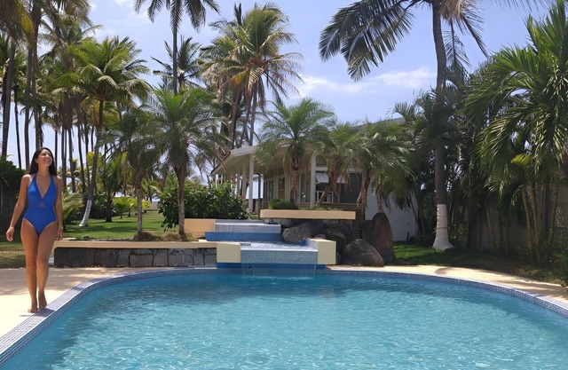 Jane's Beach Resort Room 5, Boutique Hotel