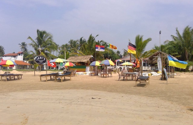 Jani Beach Reasort and Surf Camp