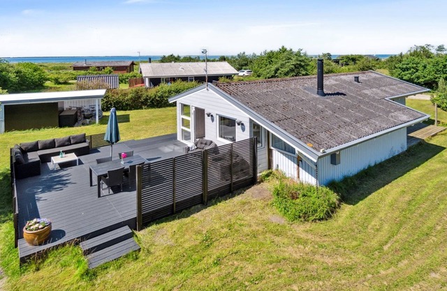 "Janick" - 150m from the sea by Interhome