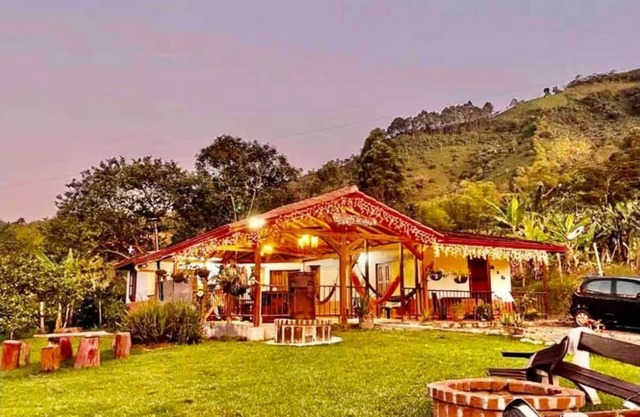 Jardín Antioquía Farmhouse Charming 3-bedroom with WiFi access